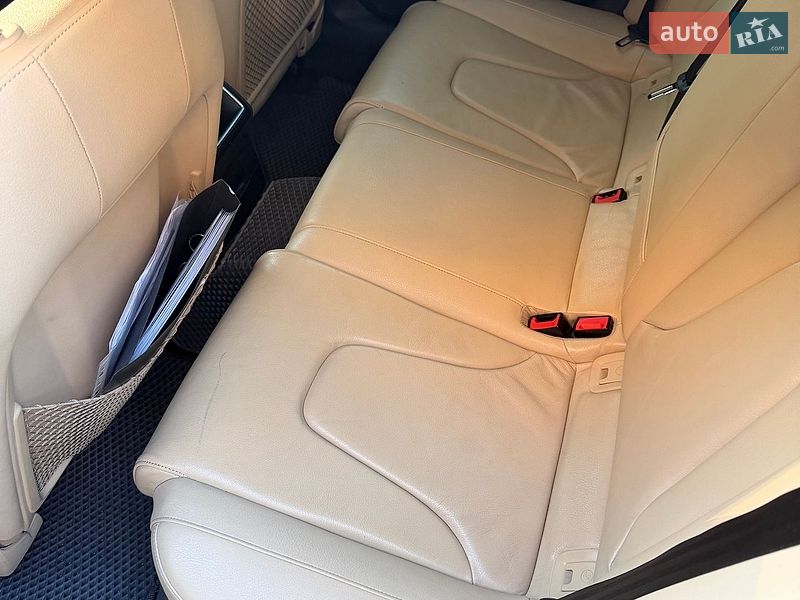 Седан Audi A4 2013 в Полтаве