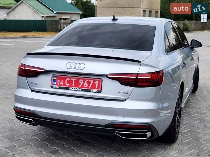 Седан Audi A4 2022 в Вінниці