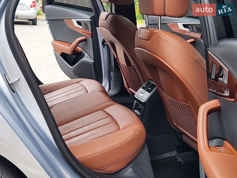 Седан Audi A4 2022 в Вінниці