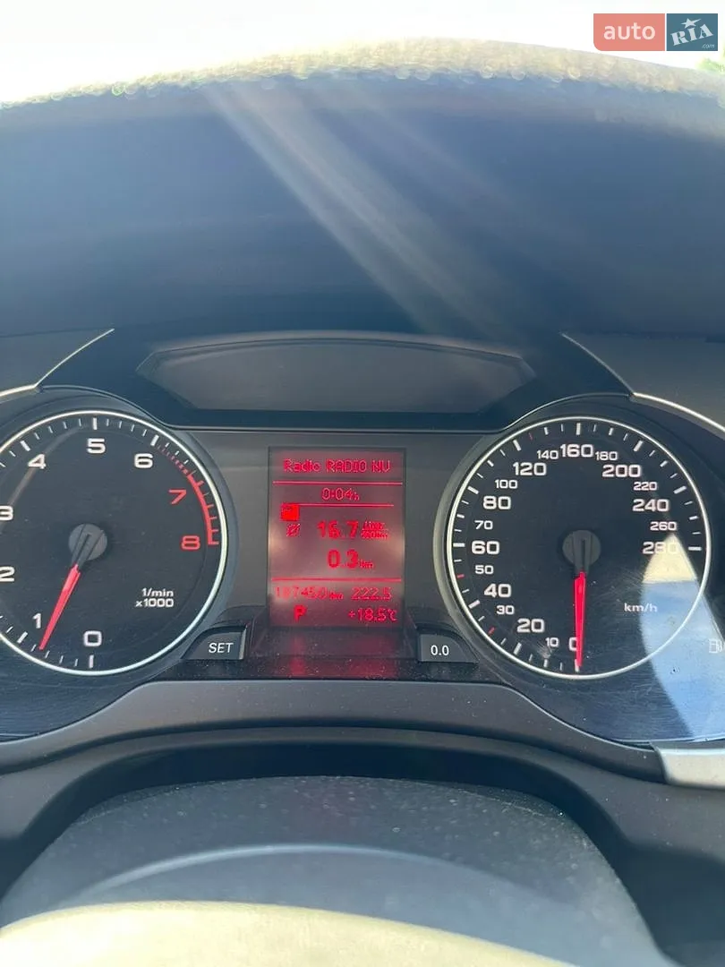 2010 Audi A4 - мініатюра 13
