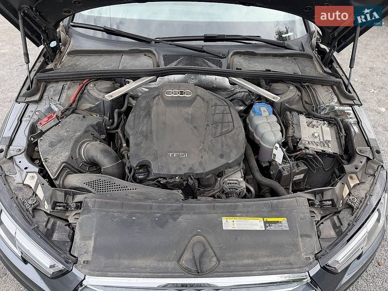 Седан Audi A4 2016 в Львові