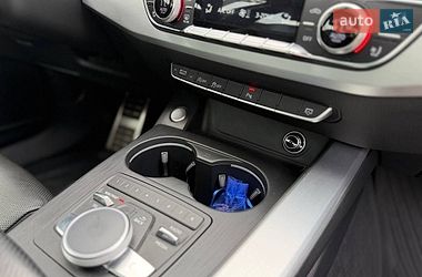 Седан Audi A4 2016 в Львові