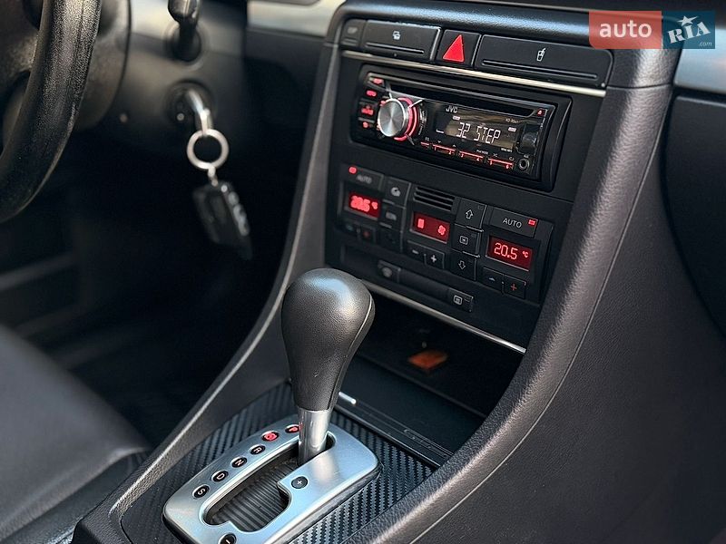 Седан Audi A4 2005 в Львове