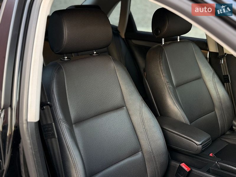 Седан Audi A4 2005 в Львове