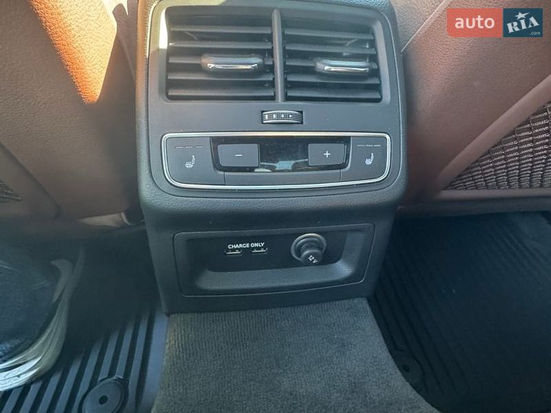Седан Audi A4 2019 в Харькове
