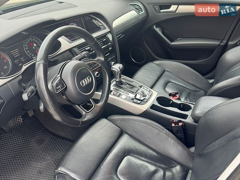 Седан Audi A4 2014 в Стрию