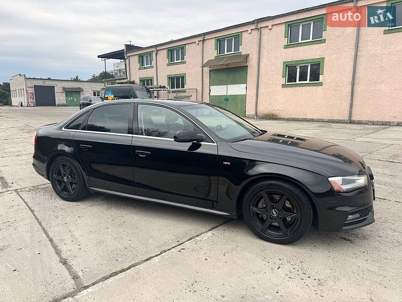 Седан Audi A4 2014 в Стрию