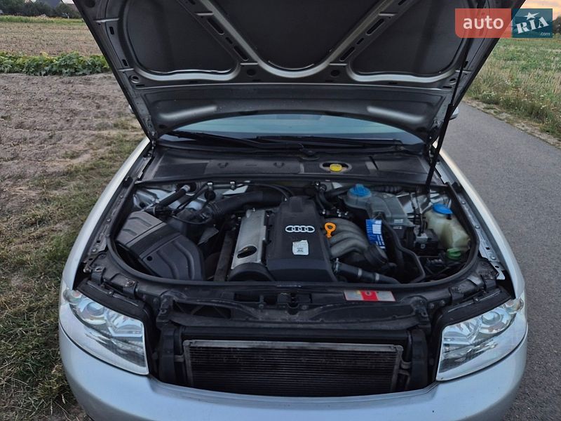 Седан Audi A4 2003 в Луцке