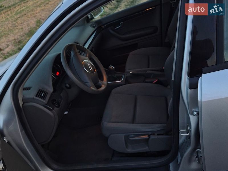 Седан Audi A4 2003 в Луцке