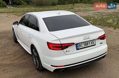 Седан Audi A4 2015 в Львове
