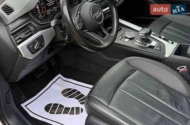Седан Audi A4 2015 в Львове