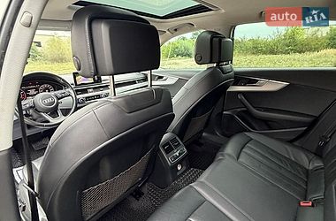 Седан Audi A4 2015 в Львове
