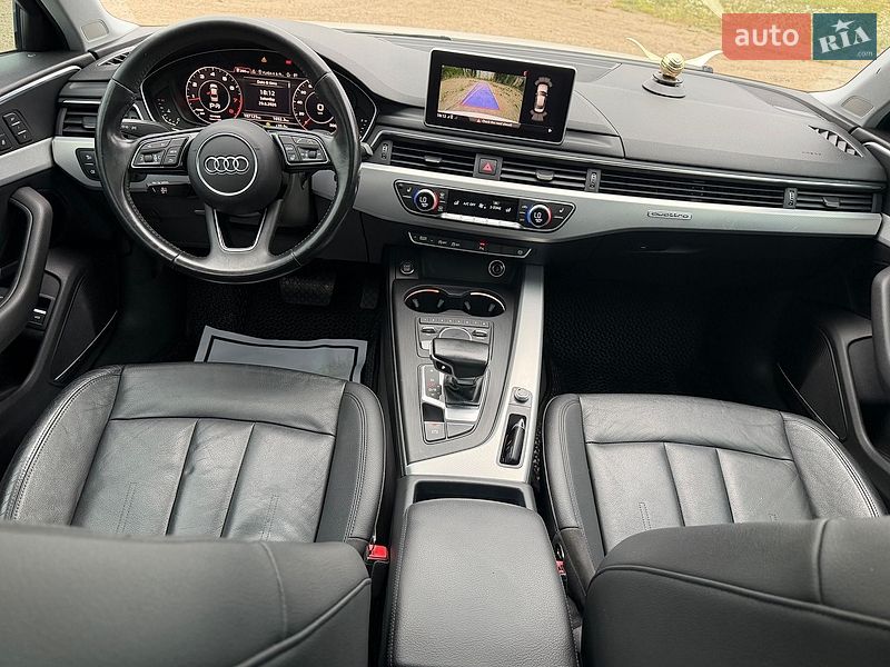 Седан Audi A4 2015 в Львове