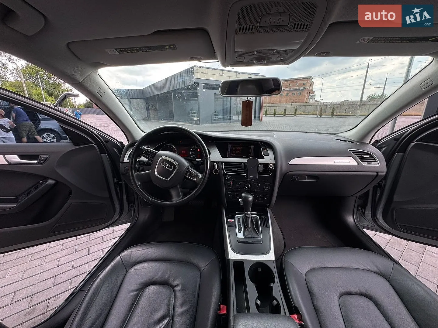2010 Audi A4 - мініатюра 18