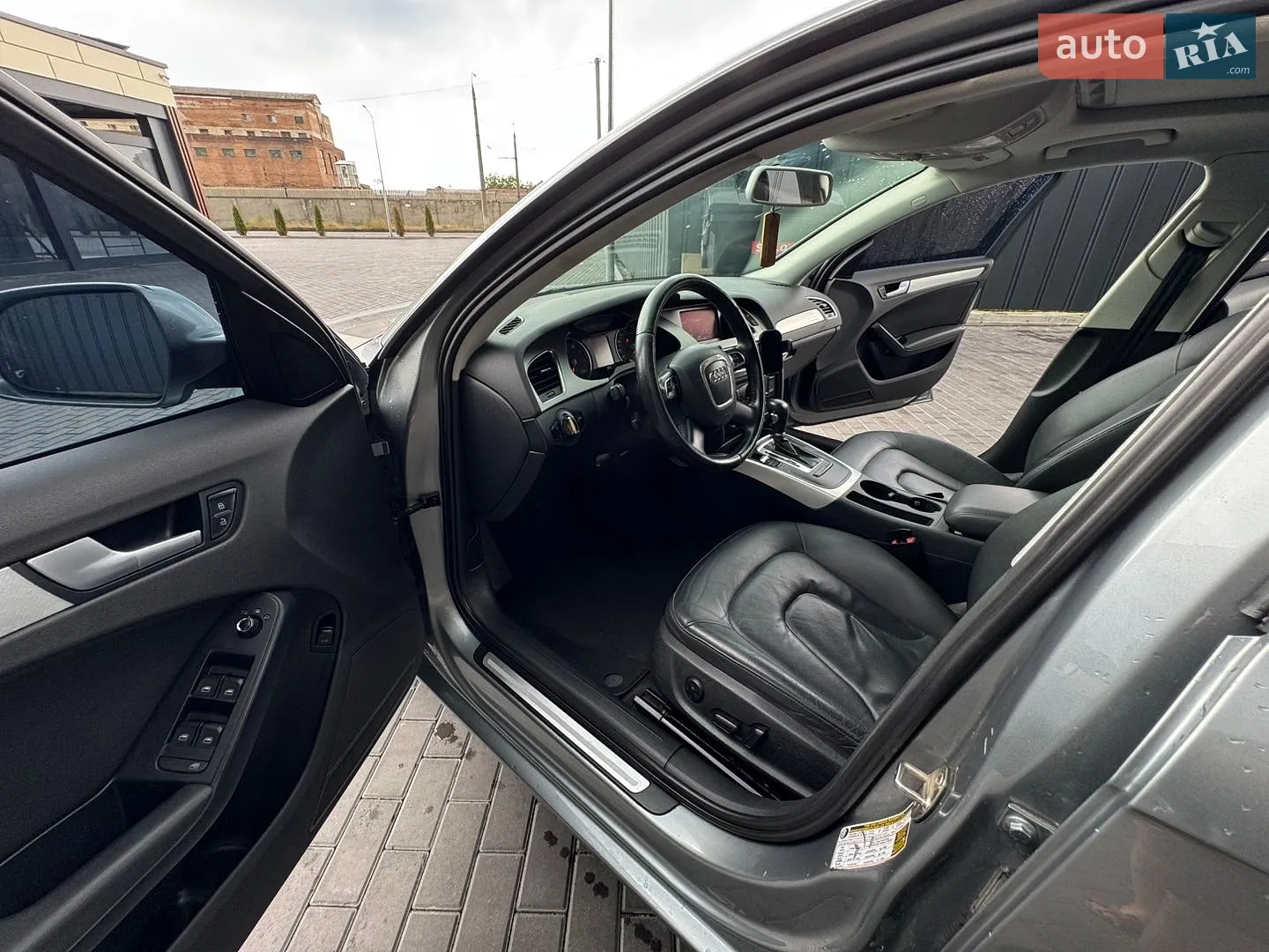 2010 Audi A4 - мініатюра 20