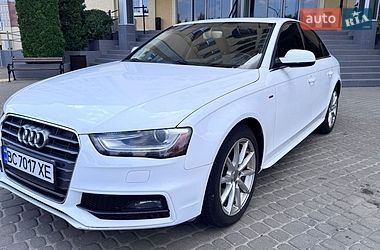 Седан Audi A4 2014 в Львові