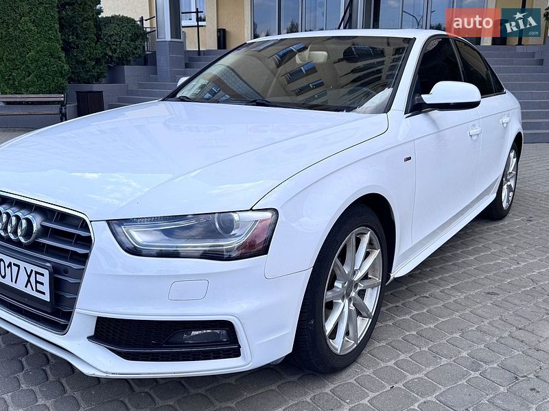 Седан Audi A4 2014 в Львові
