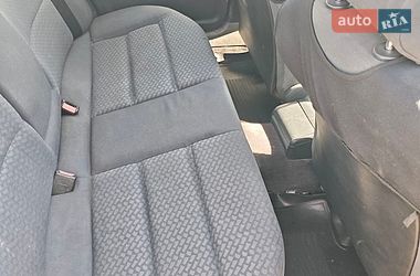 Седан Audi A4 1995 в Чумаках