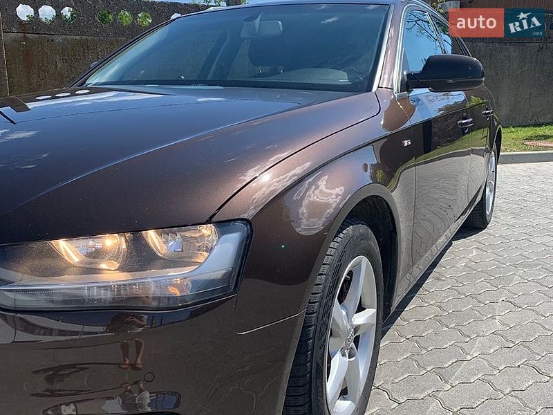 Универсал Audi A4 2012 в Бориславе