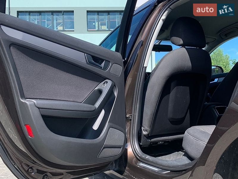 Универсал Audi A4 2012 в Бориславе