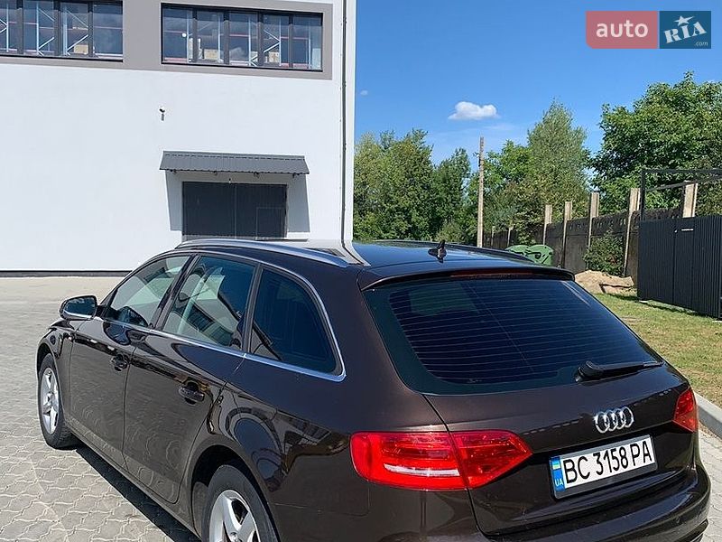 Универсал Audi A4 2012 в Бориславе