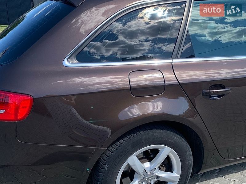 Универсал Audi A4 2012 в Бориславе