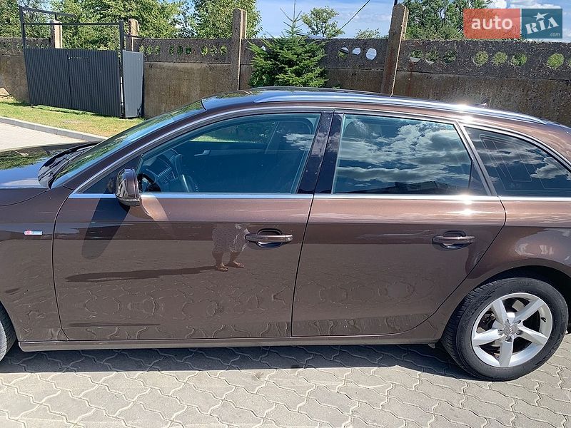 Универсал Audi A4 2012 в Бориславе