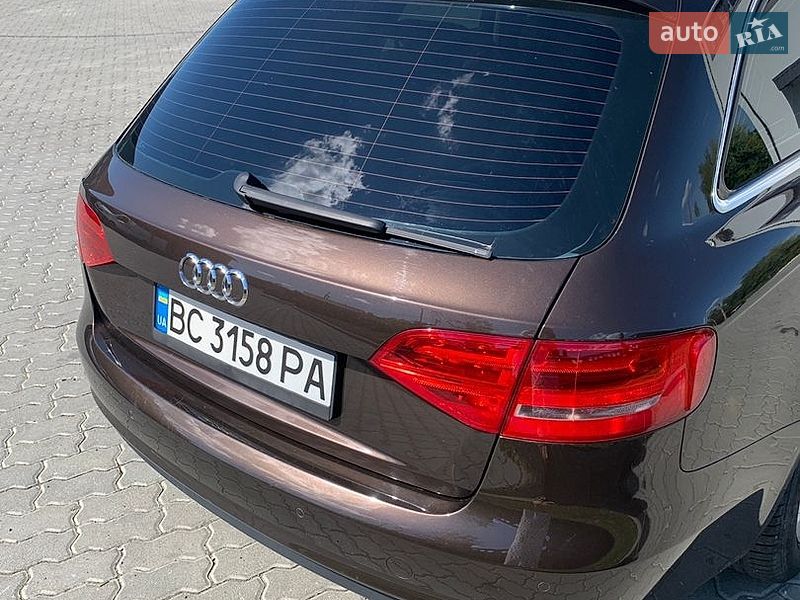 Универсал Audi A4 2012 в Бориславе