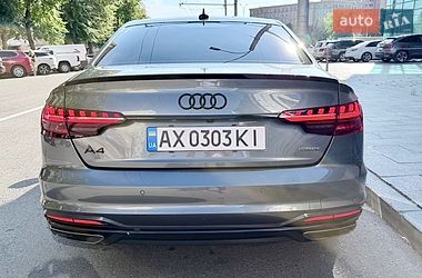 Седан Audi A4 2022 в Харкові
