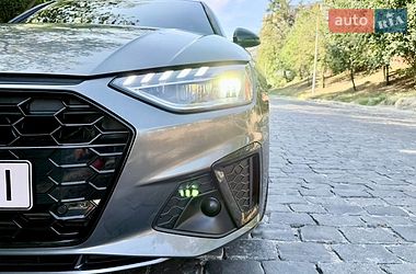 Седан Audi A4 2022 в Харкові