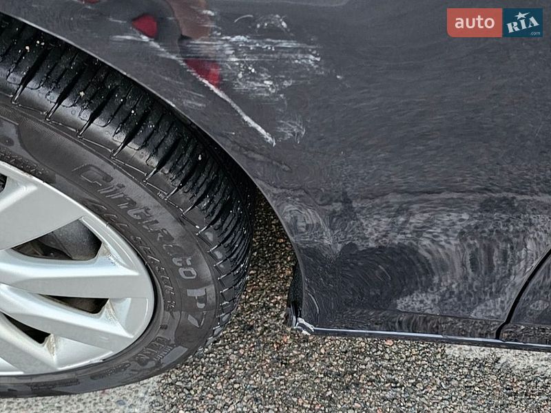 Седан Audi A4 2012 в Дніпрі