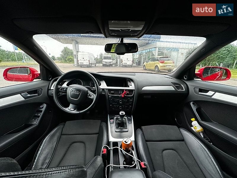 Седан Audi A4 2010 в Самборе