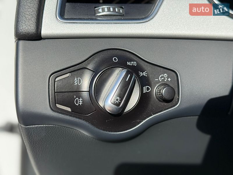 Седан Audi A4 2015 в Львові фото 24 Седан Audi A4 2015 в Львові