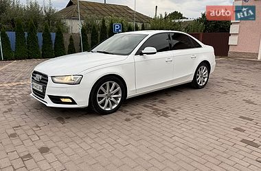 Седан Audi A4 2014 в Бершаді