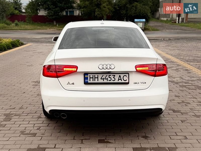 Седан Audi A4 2014 в Бершаді