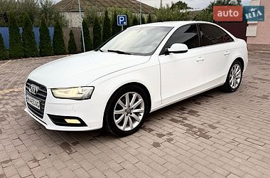 Седан Audi A4 2014 в Бершаді