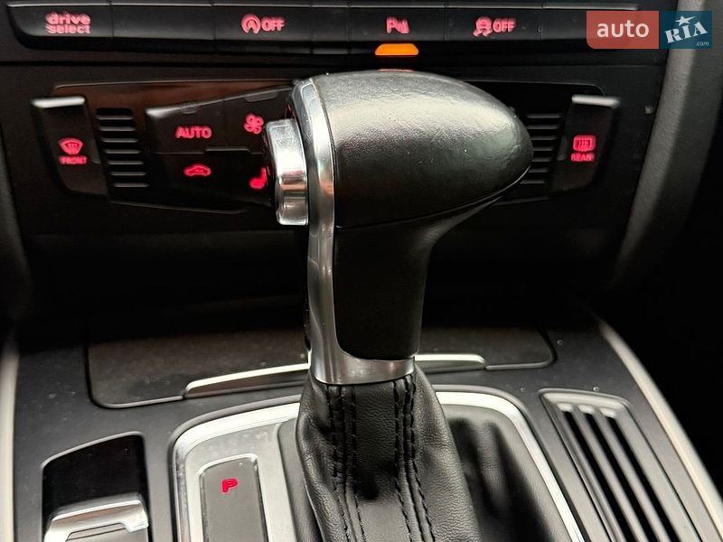 Седан Audi A4 2014 в Бершаді