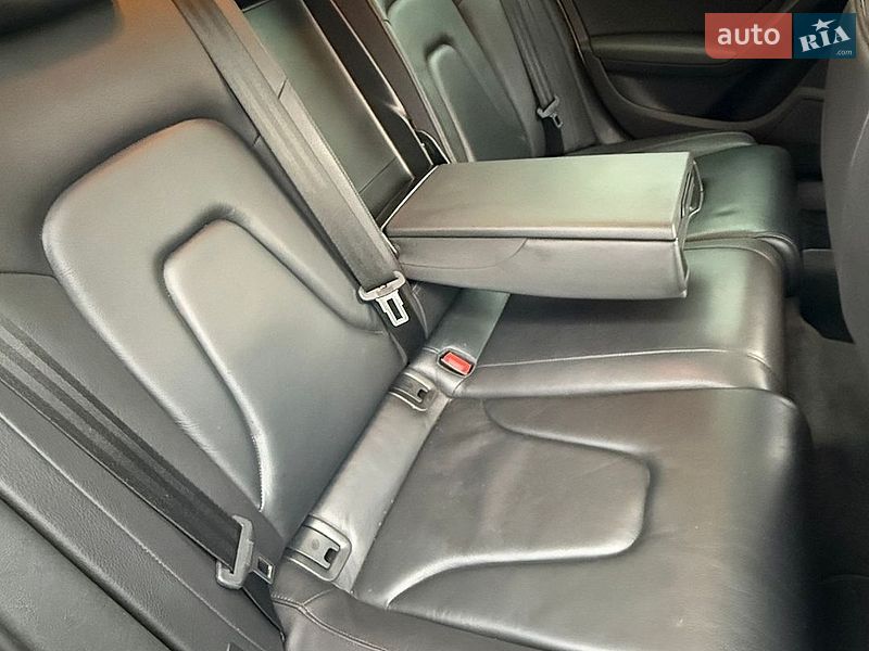 Седан Audi A4 2014 в Бершаді