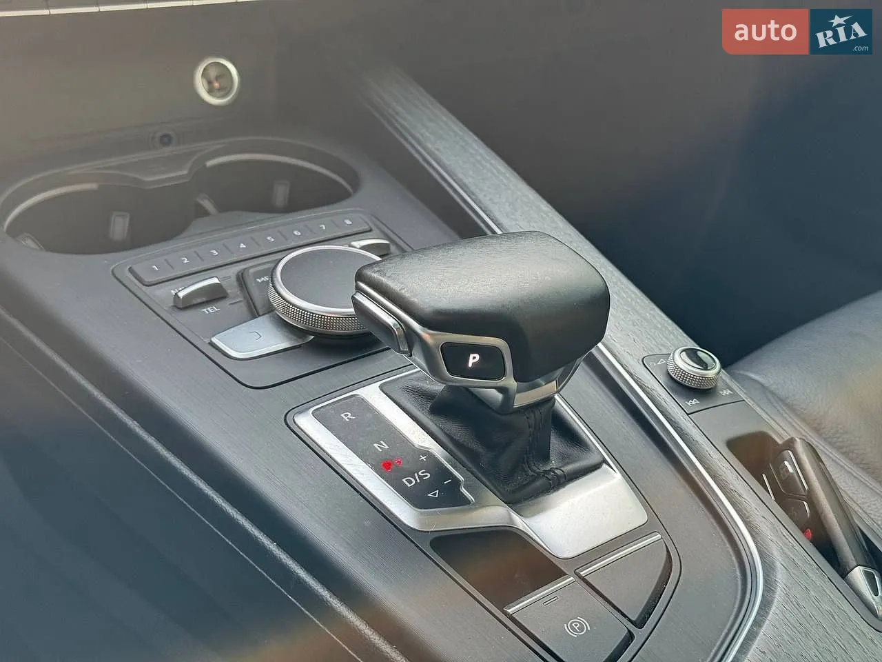 2016 Audi A4 - мініатюра 25