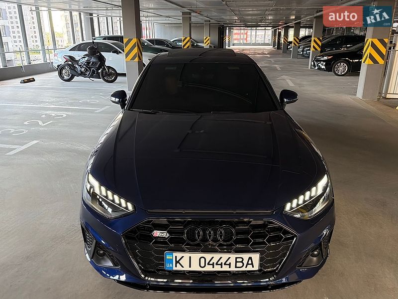 Седан Audi A4 2020 в Києві