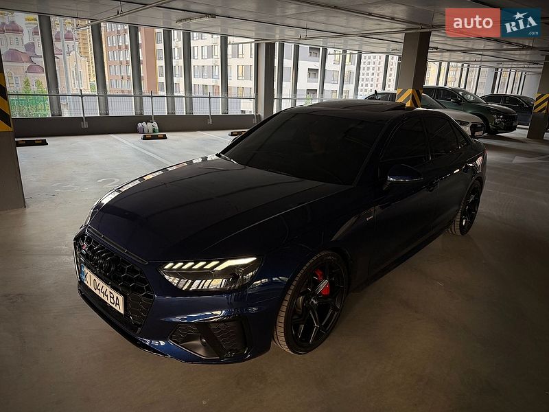 Седан Audi A4 2020 в Києві
