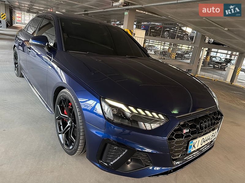 Седан Audi A4 2020 в Києві