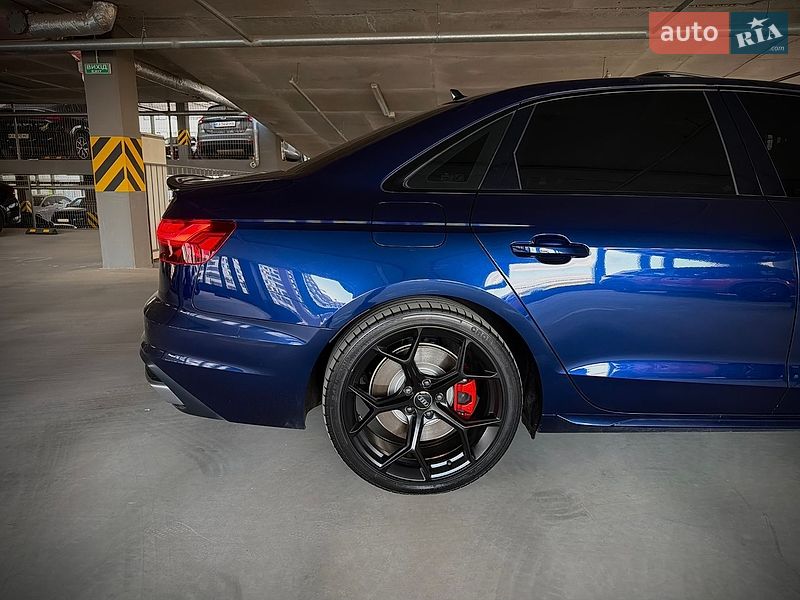 Седан Audi A4 2020 в Києві