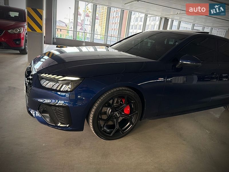 Седан Audi A4 2020 в Києві