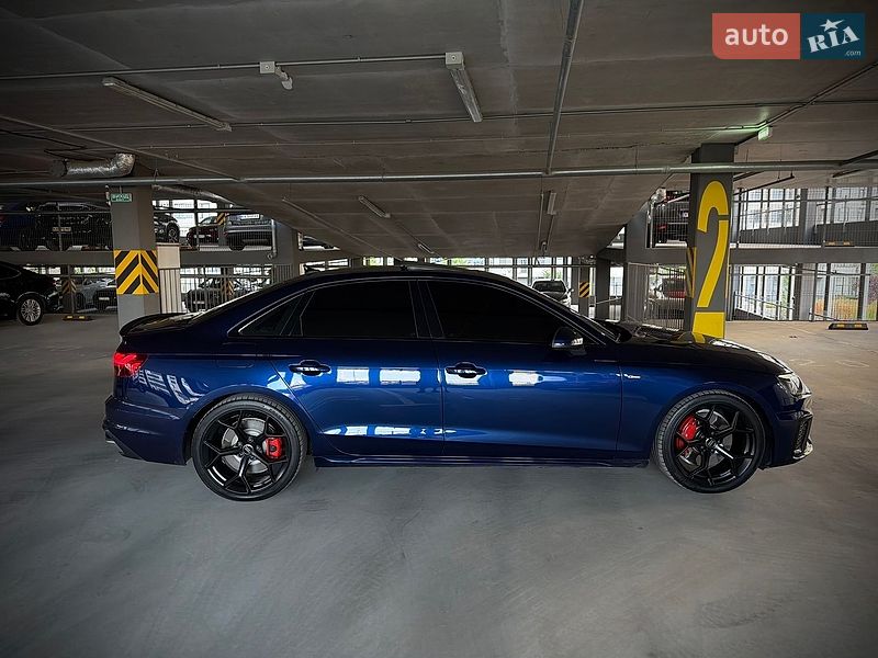 Седан Audi A4 2020 в Києві