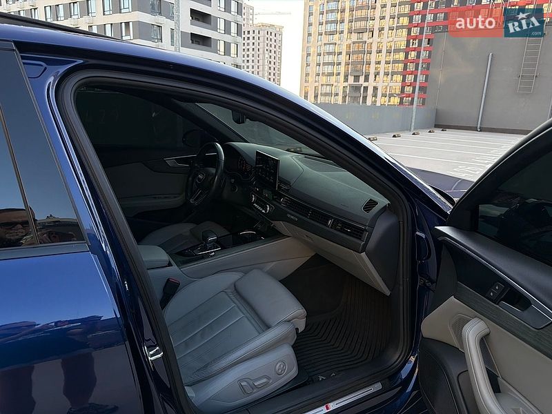 Седан Audi A4 2020 в Києві