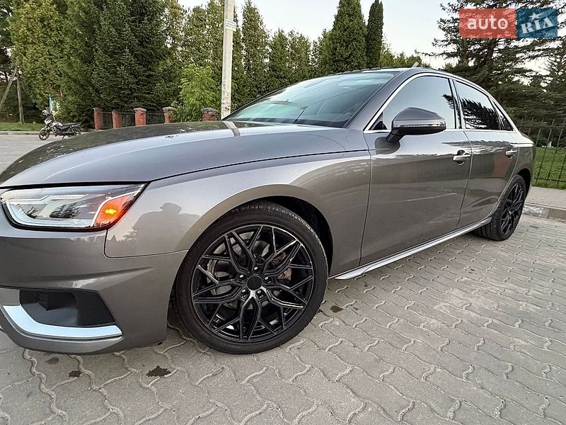 Седан Audi A4 2020 в Львові