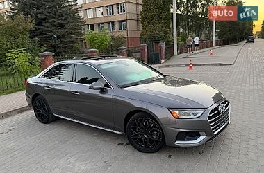 Седан Audi A4 2020 в Львові