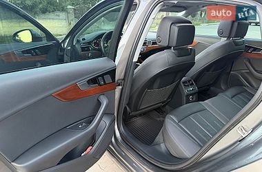 Седан Audi A4 2020 в Львові
