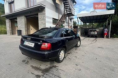 Седан Audi A4 1995 в Рахове